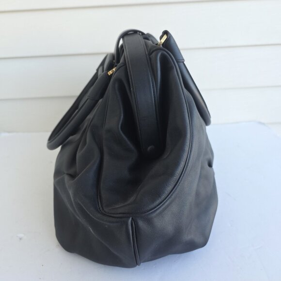 Smythson of Bond St Nancy Black Quilted Leather Flap Top handle Shoulder Handbag - Picture 5 of 14